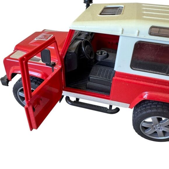 Bruder Land Rover Fire Department Vehicle - Picture 6 of 9